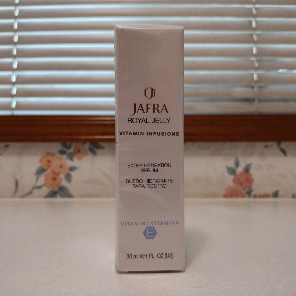 Jafra Royal Jelly Extra Hydration Serum NWT